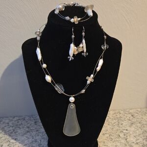 Pearl and Silver Necklace Set With Bracelet And Earrings